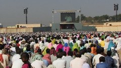 Prem Rawat / Maharaji- addressing a large audience in India